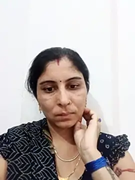 Snapshot of Hot_ree85 chatting on 04.18.26 Hot ree85 online show from 04.18.26