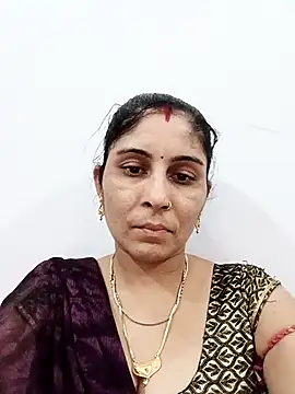 Snapshot of Hot_ree85 chatting on 04.19.26 Hot ree85 online show from 04.19.26
