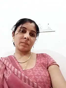 Snapshot of Hot_ree85 chatting on 04.27.26 Hot ree85 online show from 04.27.26
