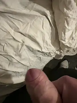 Snapshot of Couple031 chatting on 01.11.26 Couple031 online show from 01.11.26