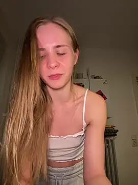 Sunny Eve online show from 04.08.26