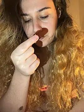 Snapshot of joanaguerreiru chatting on 02.15.26 joanaguerreiru online show from 02.15.26