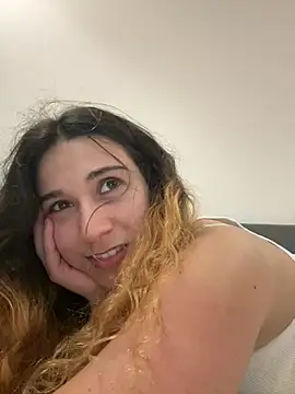 Snapshot of joanaguerreiru chatting on 03.20.26 joanaguerreiru online show from 03.20.26