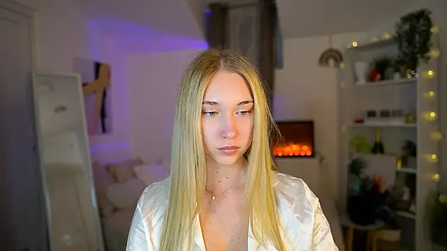 MilaBunny2000 online show from 02.12.26