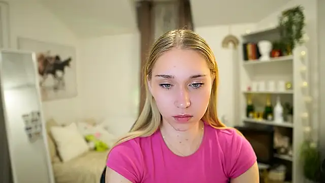 MilaBunny2000 online show from 03.13.26