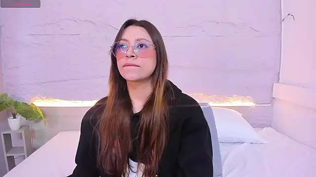 lanna 18  online show from 01.15.26