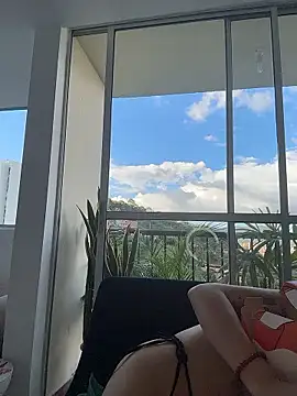 alesziarose  online show from 01.16.26