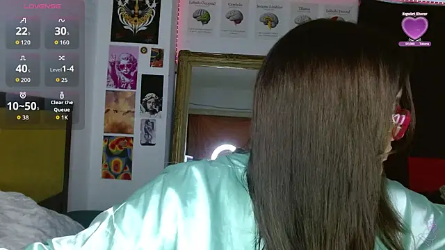 Snapshot of Nova-Satela chatting on 05.12.26 Nova-Satela online show from 05.12.26