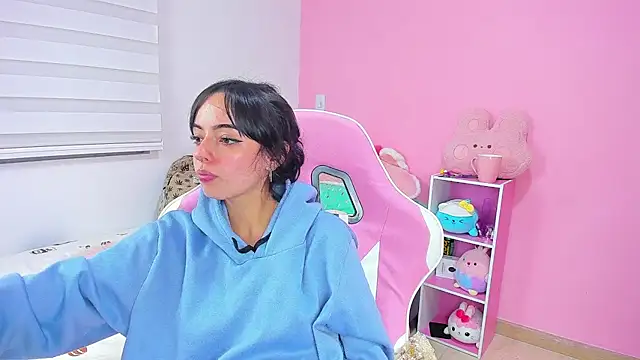 LittleAlexandra online show from 03.25.26