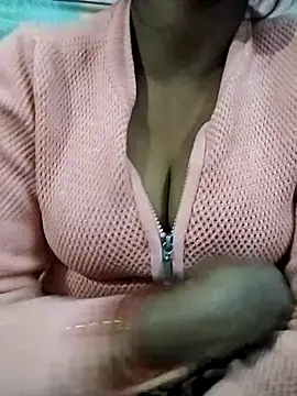 Lovely-Julie online show from 01.08.26