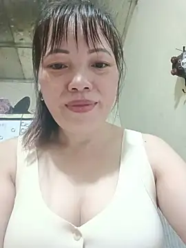Snapshot of Sana-vn chatting on 06.13.26 Sana-vn online show from 06.13.26