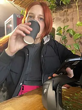 Lily Viola online show from 02.05.26