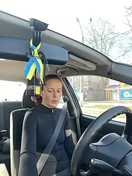 Lily Viola online show from 03.27.26