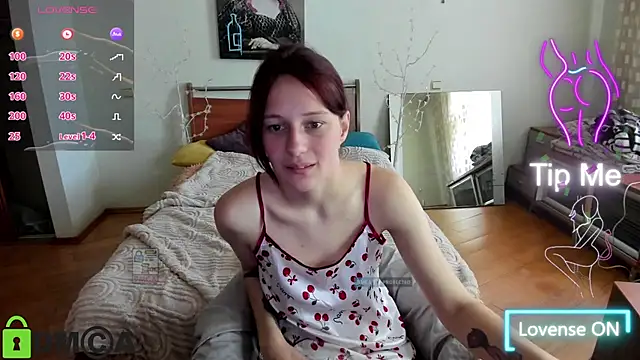 Lily Viola online show from 05.06.26