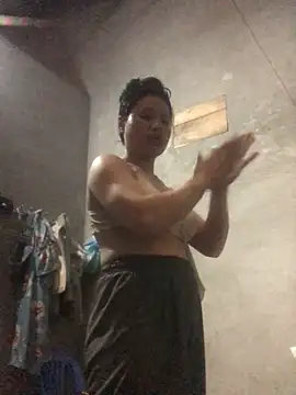 Snapshot of Minhkhue121 chatting on 03.04.26 Minhkhue121 online show from 03.04.26