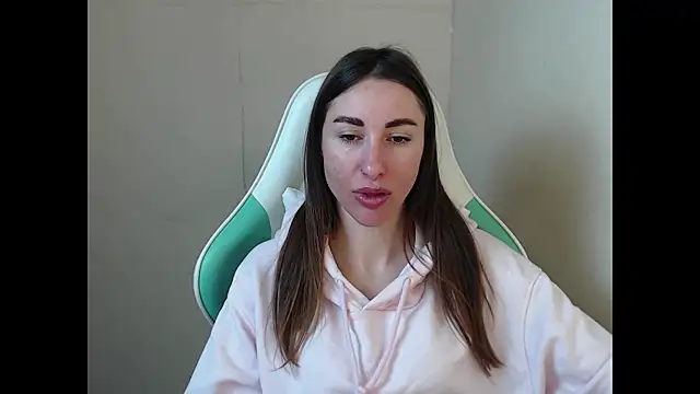 cammila horn online show from 03.09.26