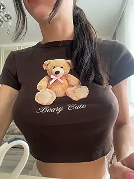 Snapshot of Judy__Hopps chatting on 01.12.26 Judy Hopps online show from 01.12.26