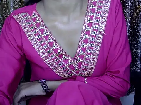 Ayushi - online show from 01.06.26