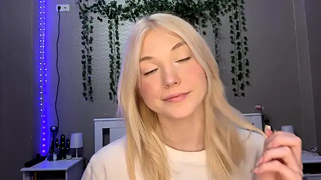 Snapshot of LlsabethHaze chatting on 01.08.26 LlsabethHaze online show from 01.08.26