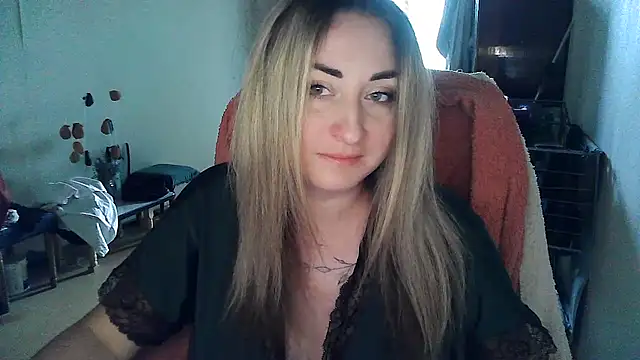 Snapshot of FoxyAnn12 chatting on 07.26.26 FoxyAnn12 online show from 07.26.26