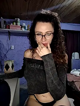 Nanucurlyxx online show from 04.07.26