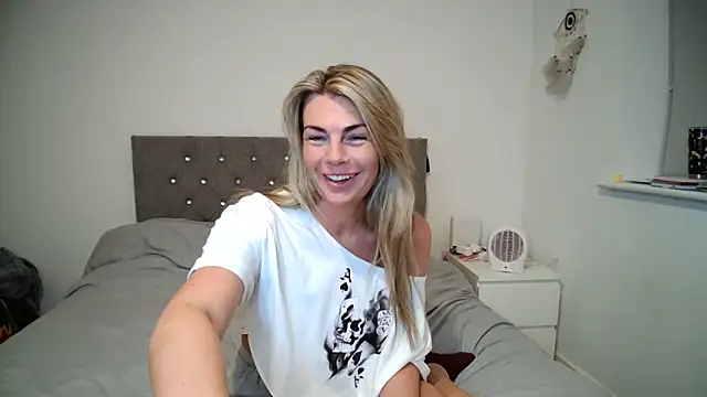 Scarlett the girlnextdoor online show from 03.18.26