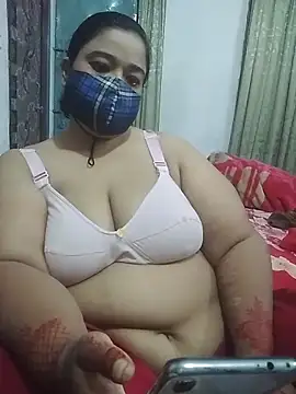 Snapshot of momo_loves chatting on 03.24.26 momo loves online show from 03.24.26