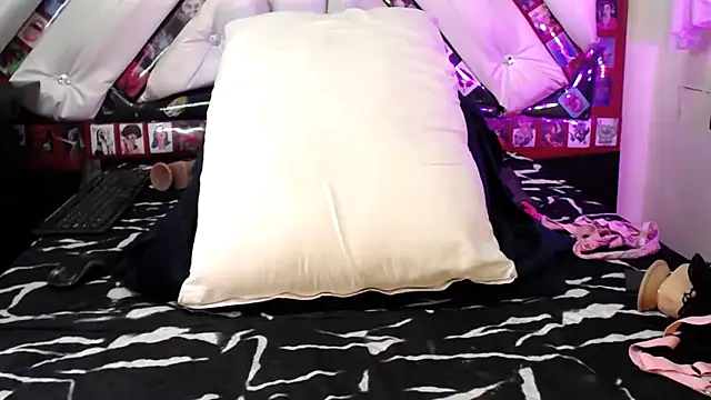 abril onnel online show from 03.13.25