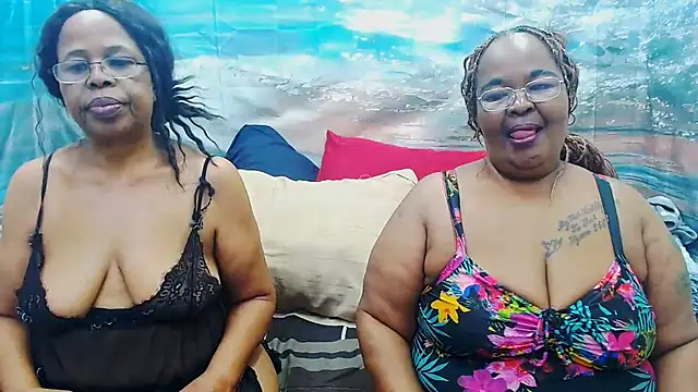 Snapshot of SEXY_MATURExx chatting on 06.24.26 SEXY MATURExx online show from 06.24.26