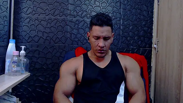 Snapshot of viktor_herrera chatting on 02.08.26 viktor herrera online show from 02.08.26