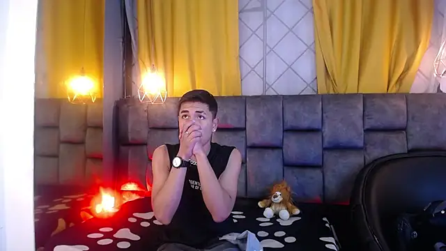 Maik Russo online show from 03.25.26