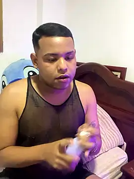 Snapshot of BoyAlexx16 chatting on 01.09.26 BoyAlexx16 online show from 01.09.26