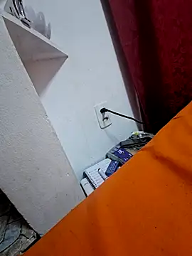 ashley hoott online show from 01.10.26