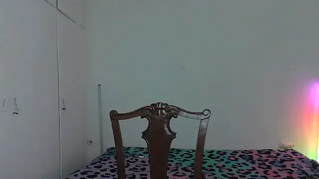 HoneyValentine online show from 02.28.26