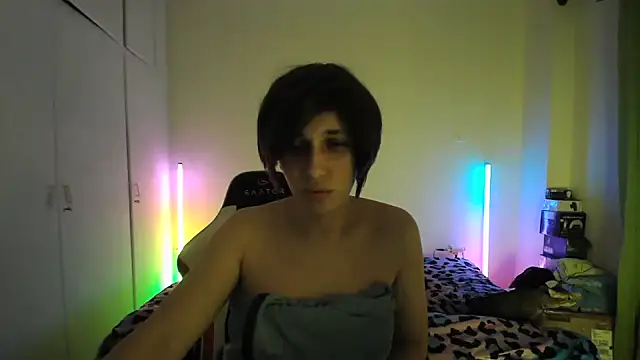 HoneyValentine online show from 05.28.26