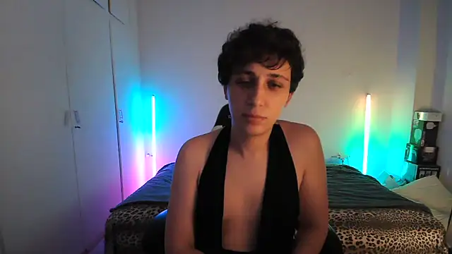 Snapshot of HoneyValentine chatting on 06.26.26 HoneyValentine online show from 06.26.26