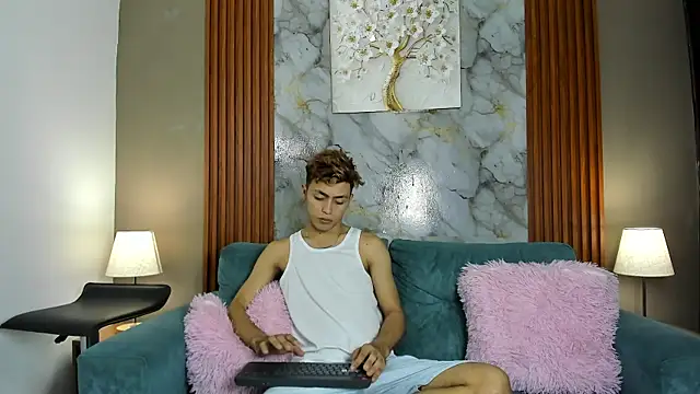 AVENGER BOYS2026 online show from 03.02.26