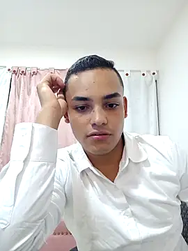 studentdeivy  online show from 03.17.26