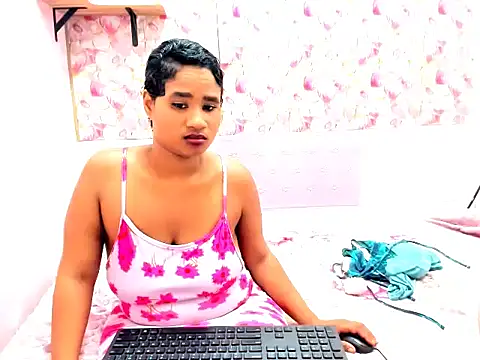 ebonyskylar694u online show from 01.13.26