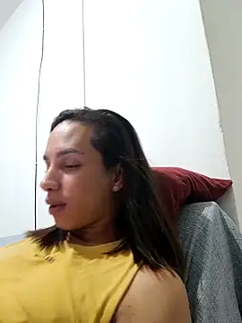 Snapshot of ofjuliaa chatting on 05.06.26 ofjuliaa online show from 05.06.26