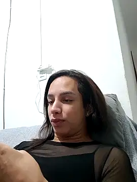 Snapshot of ofjuliaa chatting on 05.08.26 ofjuliaa online show from 05.08.26