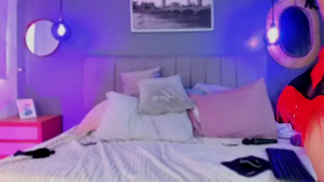 Nathalia stone  online show from 03.28.26