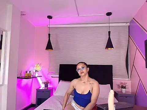 Snapshot of Coraliiine_ chatting on 03.20.26 Coraliiine online show from 03.20.26