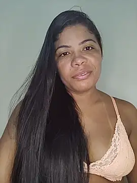 Snapshot of Indiafogosa23 chatting on 04.17.26 Indiafogosa23 online show from 04.17.26
