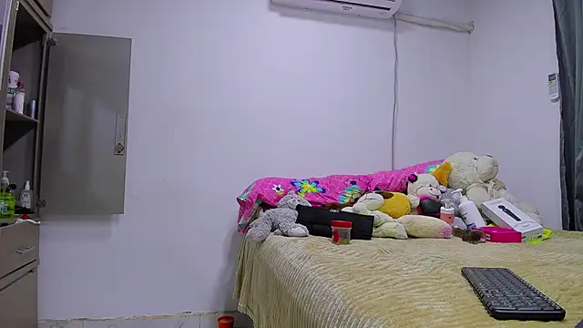 vennuss19 online show from 02.23.26