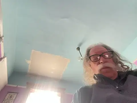 Snapshot of LickYourYoni chatting on 02.19.26 LickYourYoni online show from 02.19.26