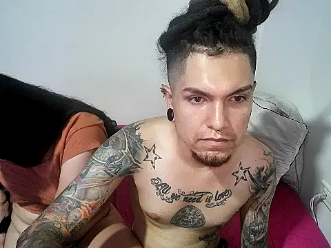 Snapshot of steffandjoshh420 chatting on 03.04.26 steffandjoshh420 online show from 03.04.26