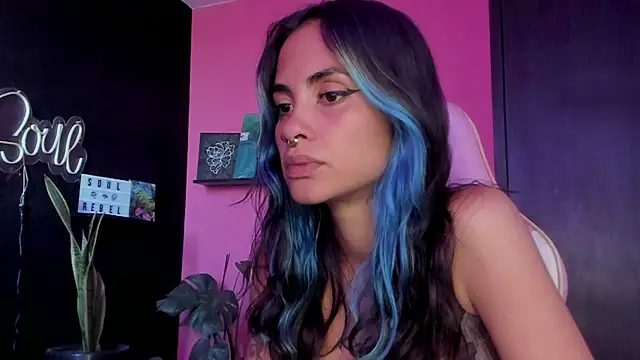 Snapshot of azula_lillet chatting on 04.30.26 azula lillet online show from 04.30.26
