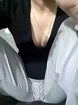 Snapshot of -LunaLust chatting on 01.18.26 -LunaLust online show from 01.18.26