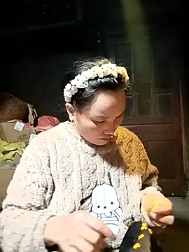 Snapshot of yu--yo chatting on 02.01.26 yu--yo online show from 02.01.26